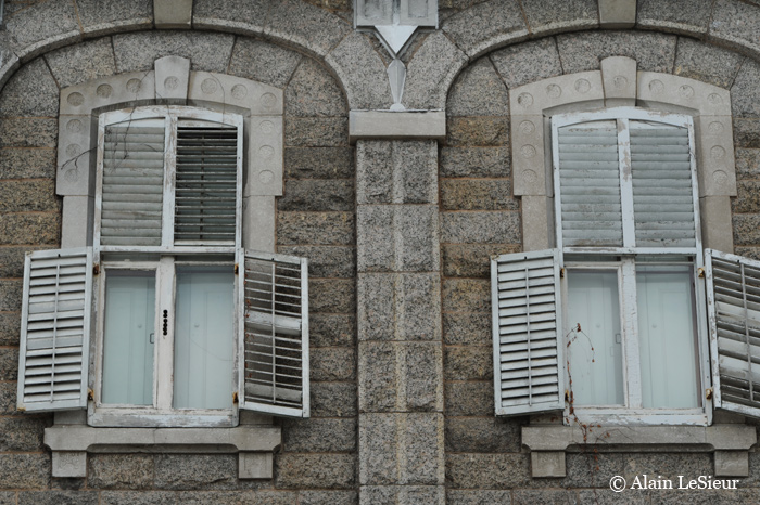 Fenêtres rue des Remparts